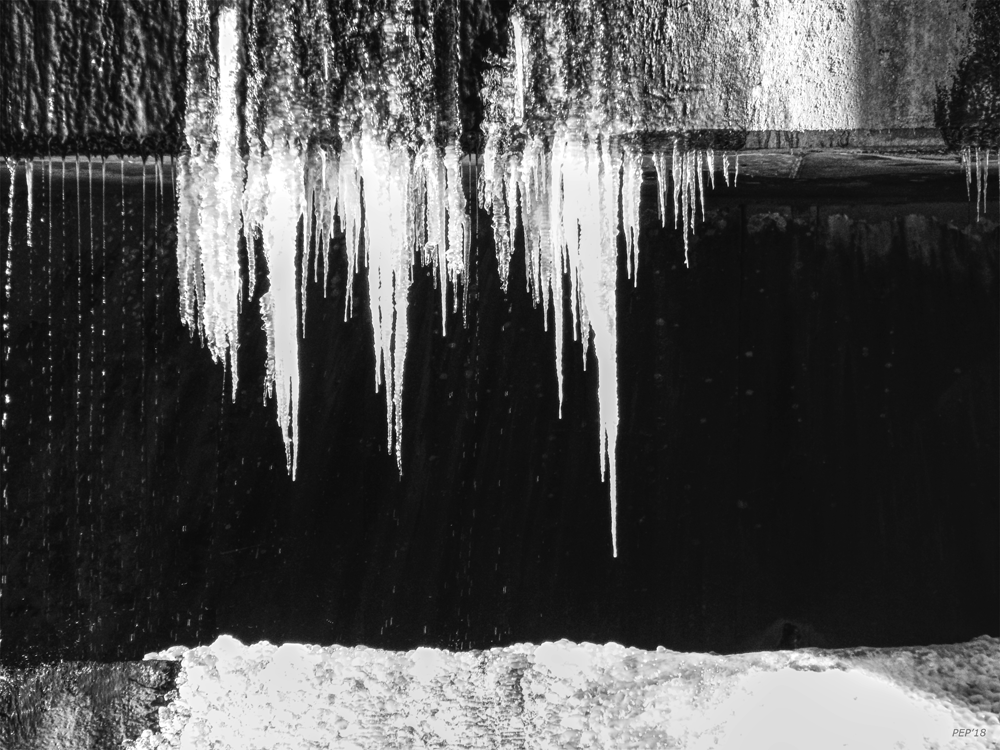Black And White Icicles