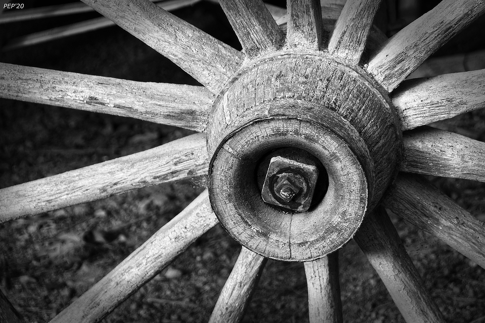 Vintage Wagon Wheel