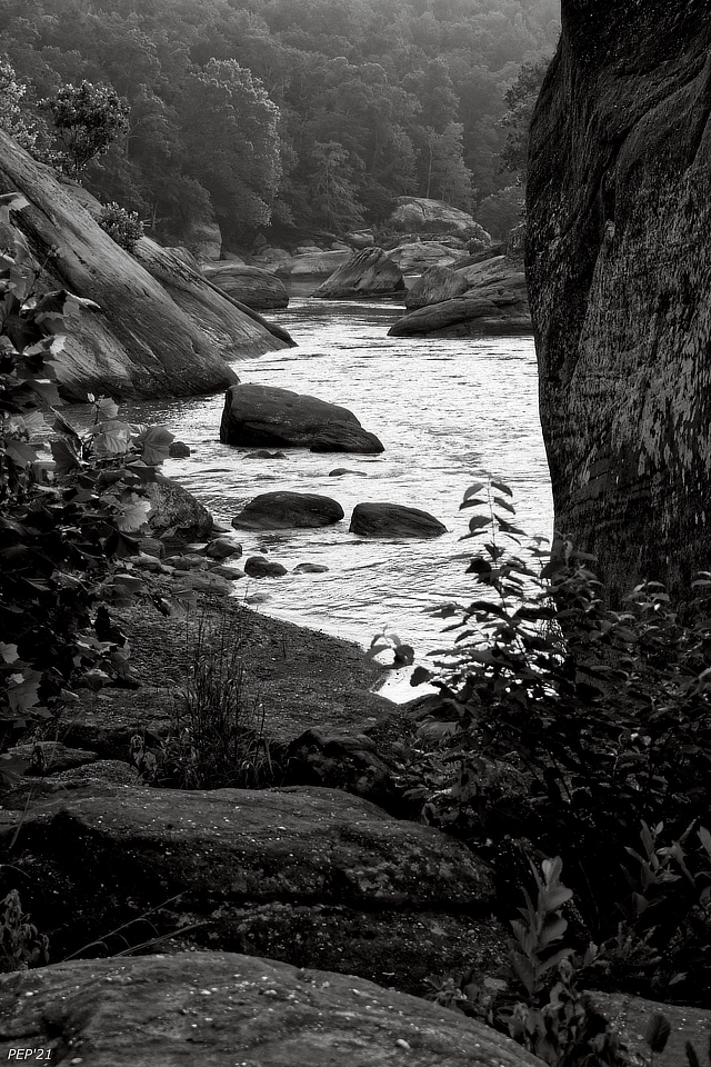 Black And White Cumberland River